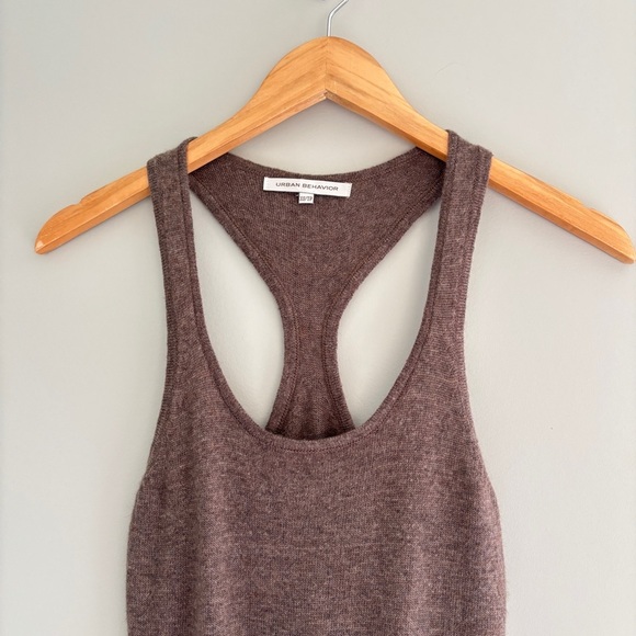 Urban Behavior Womens Size XS Knitted Tank Racerback Quiet Luxury Office Chic - Picture 3 of 12